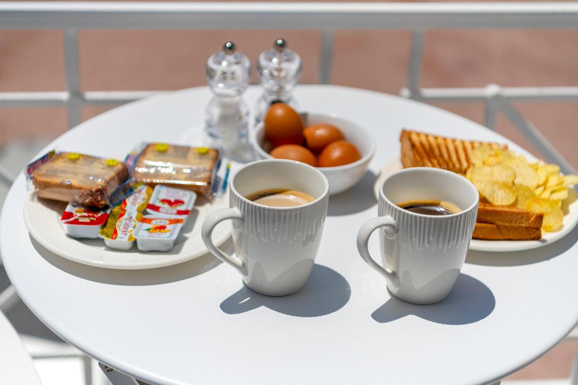 Hotel Kamelo Vári Dış mekan fotoğraf