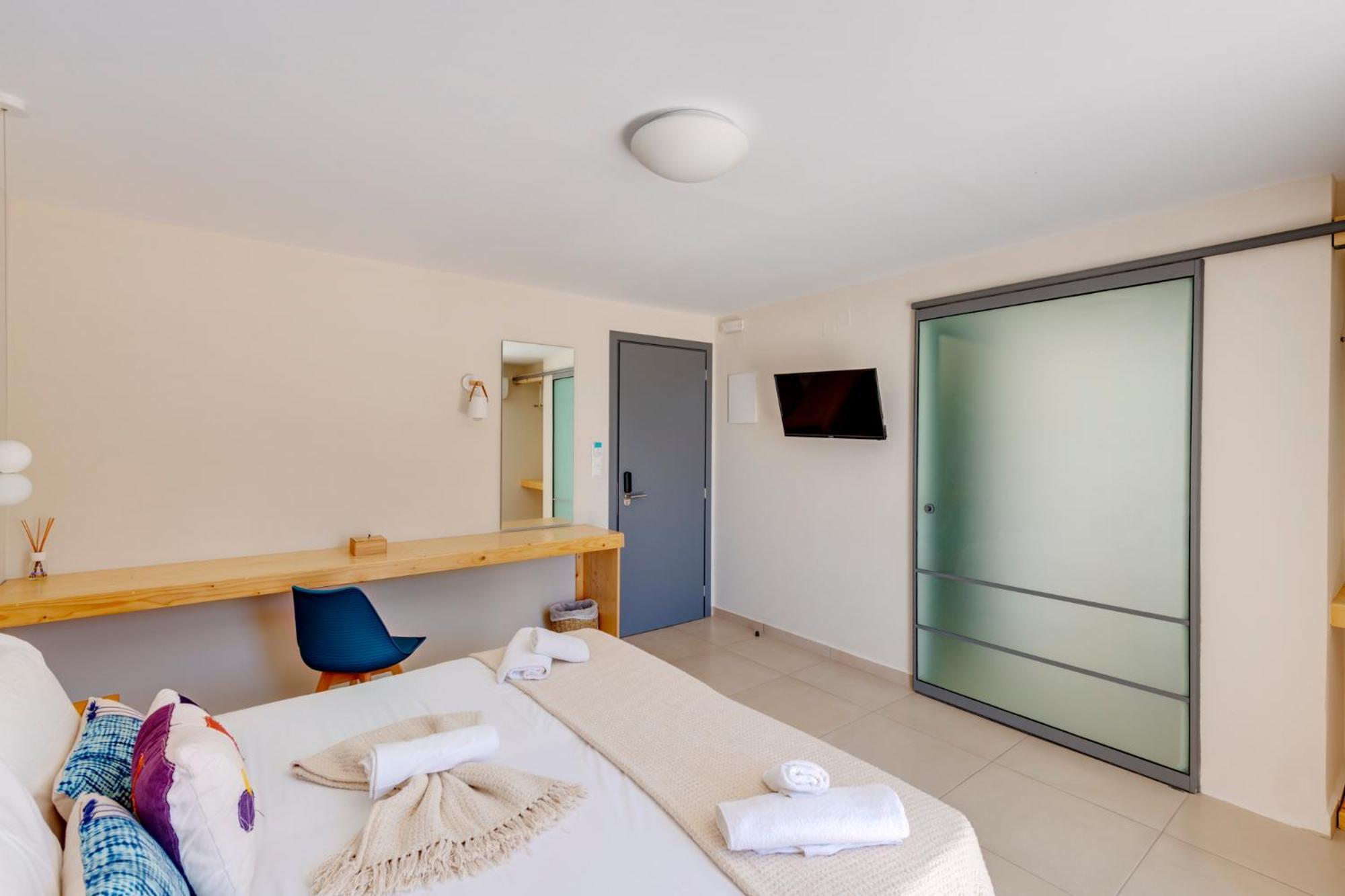Hotel Kamelo Vári Dış mekan fotoğraf